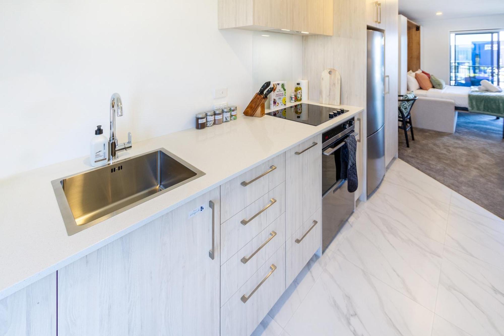 City Living: Upper Studio Haven On Wilmer Christchurch Dış mekan fotoğraf