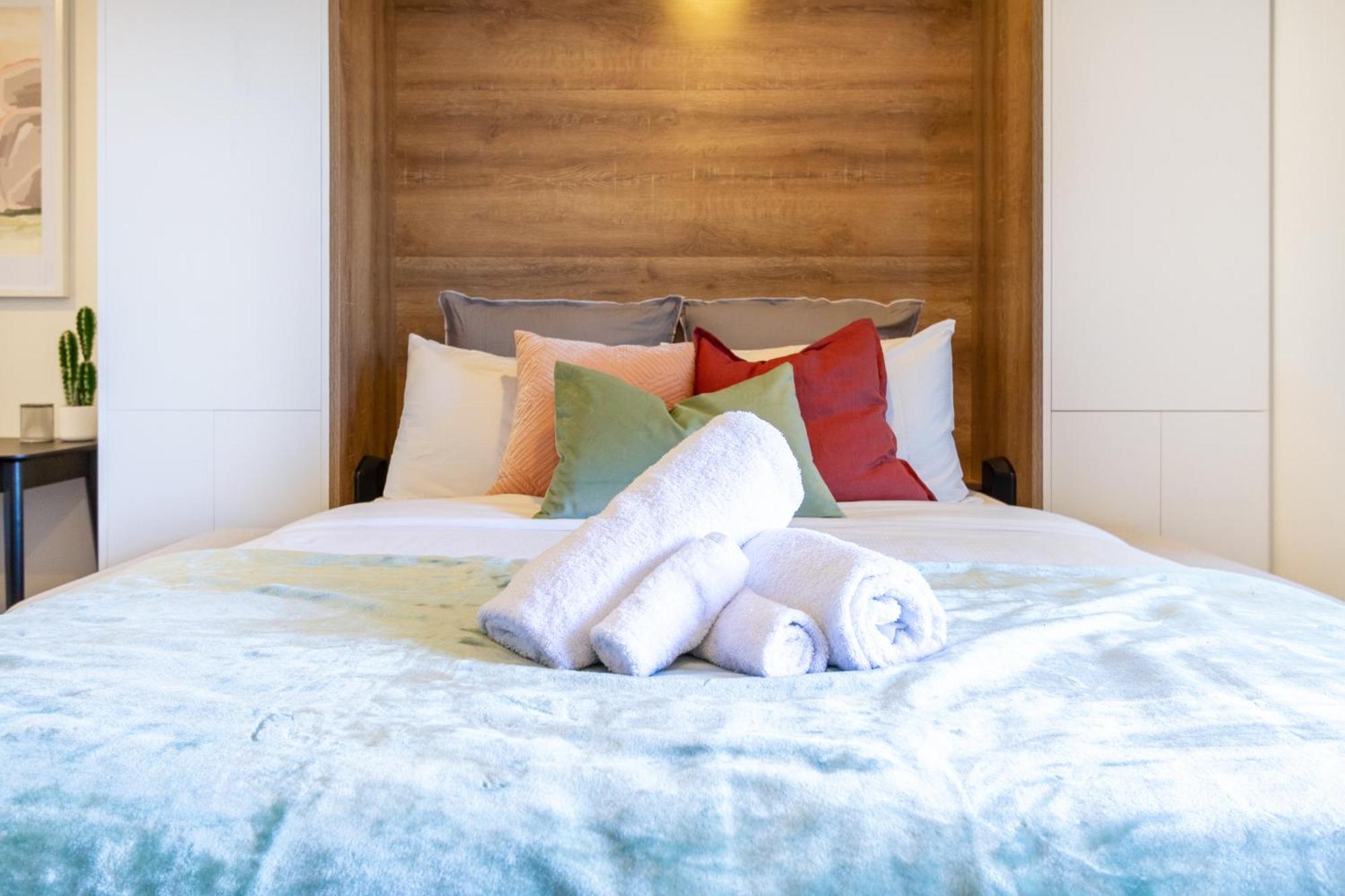 City Living: Upper Studio Haven On Wilmer Christchurch Dış mekan fotoğraf